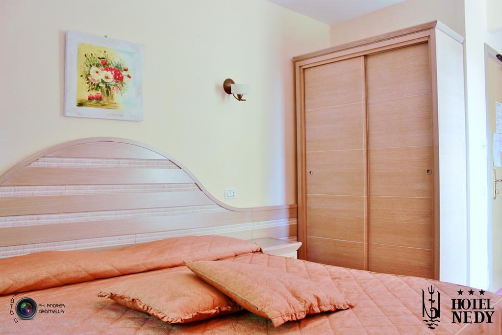 Hotel Nedy Marina di Massa Luaran gambar