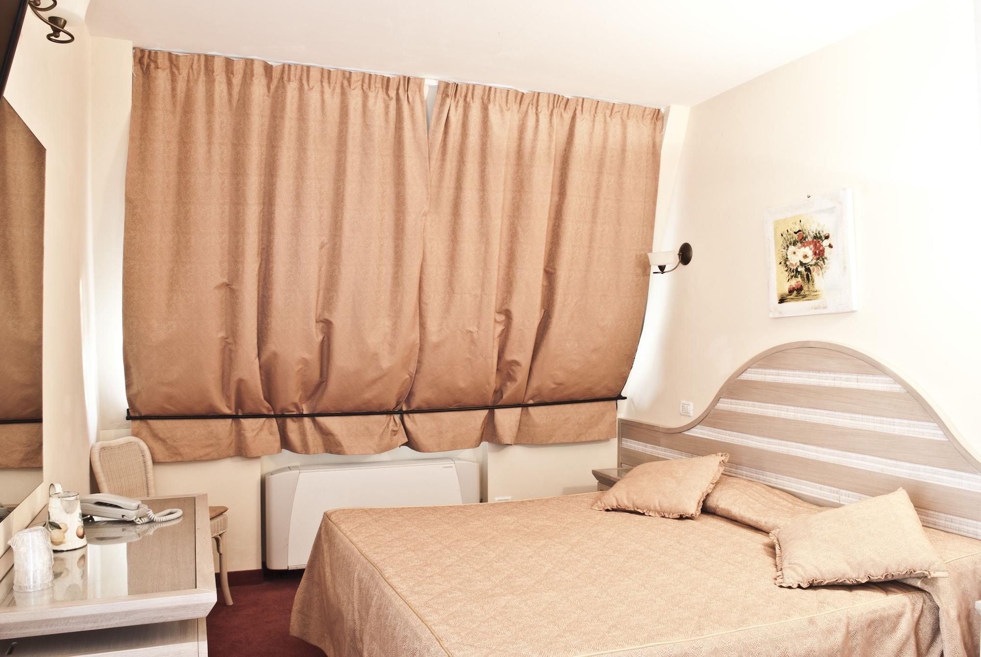 Hotel Nedy Marina di Massa Luaran gambar
