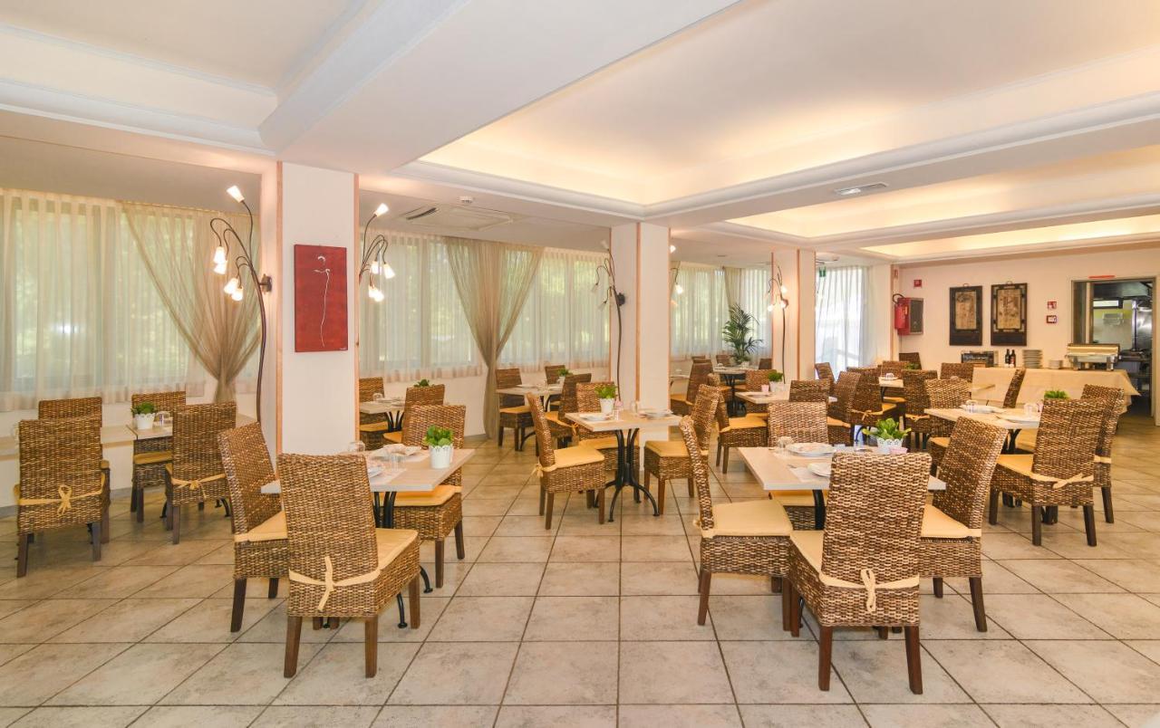 Hotel Nedy Marina di Massa Luaran gambar