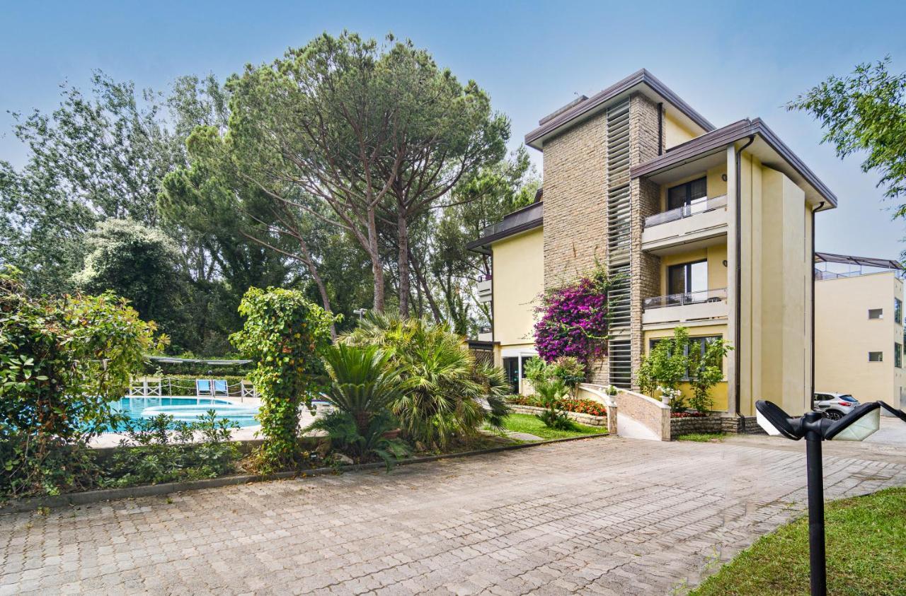 Hotel Nedy Marina di Massa Luaran gambar