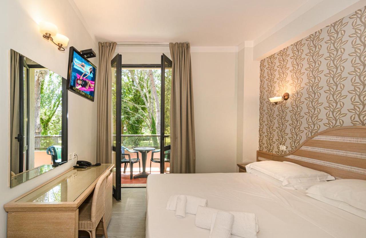 Hotel Nedy Marina di Massa Luaran gambar