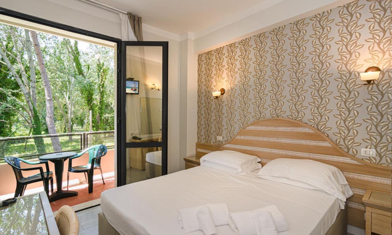 Hotel Nedy Marina di Massa Luaran gambar
