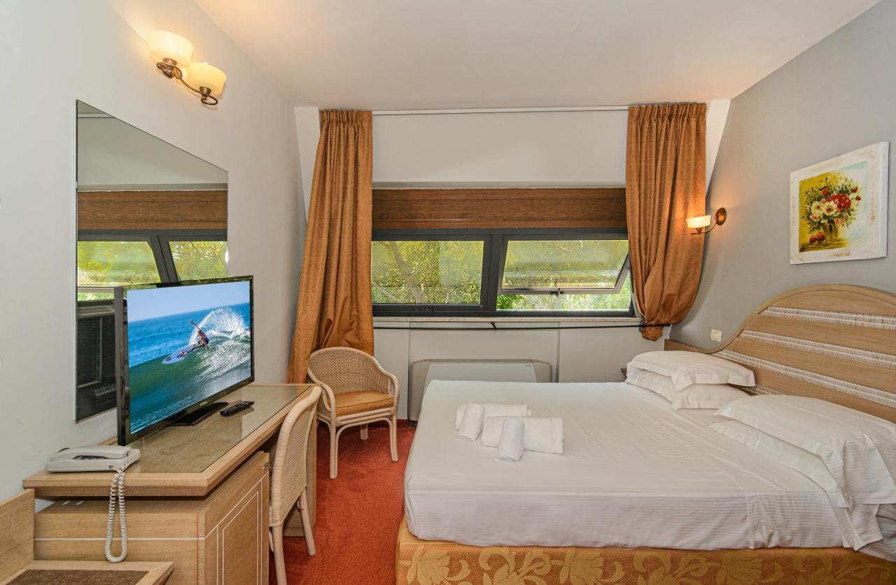 Hotel Nedy Marina di Massa Luaran gambar