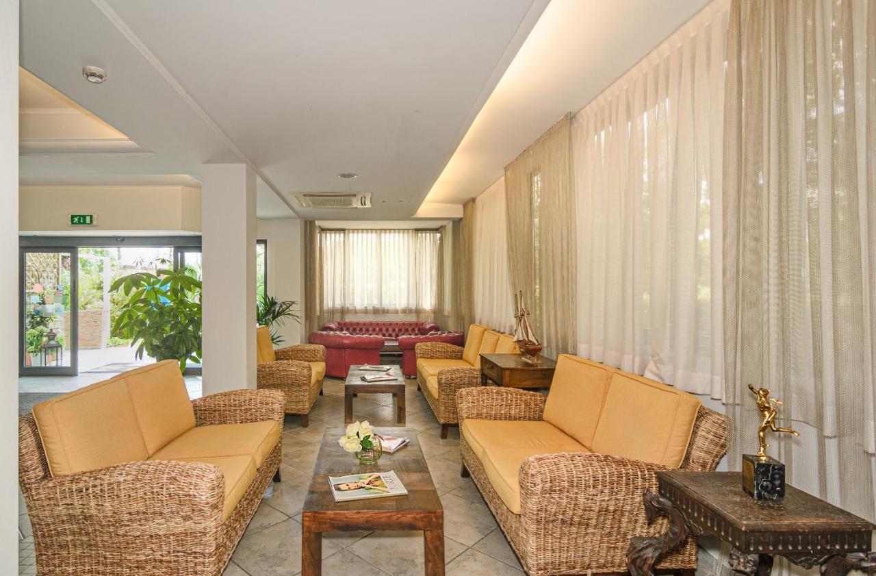 Hotel Nedy Marina di Massa Luaran gambar