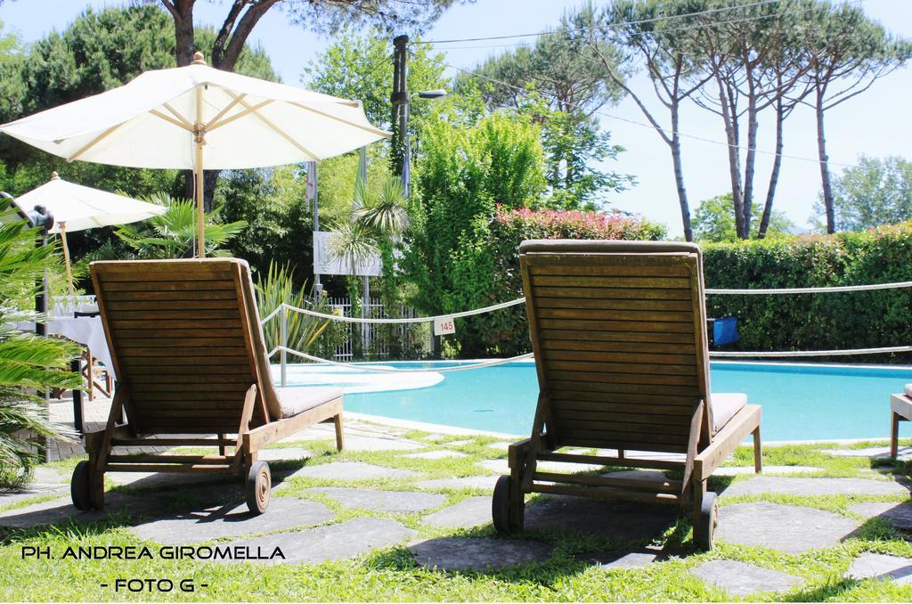 Hotel Nedy Marina di Massa Luaran gambar