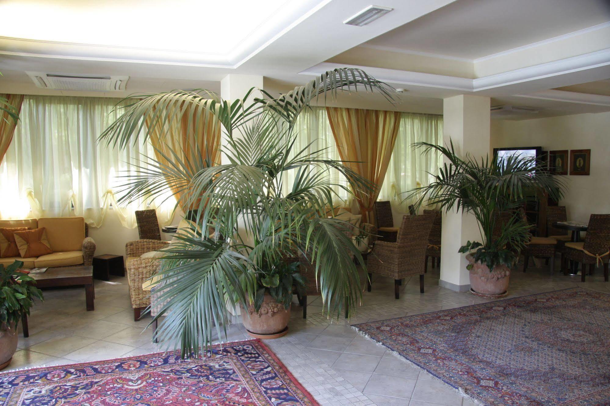 Hotel Nedy Marina di Massa Luaran gambar