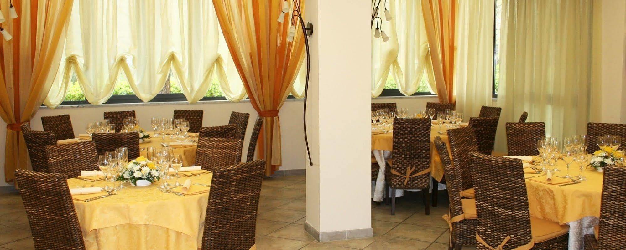 Hotel Nedy Marina di Massa Luaran gambar